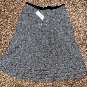 Ann Taylor NWT wool skirt woman size 4 petite